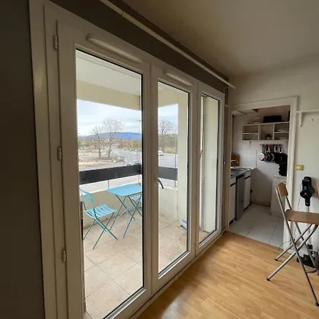 Geneva Residences فيرني-فولتير، أين